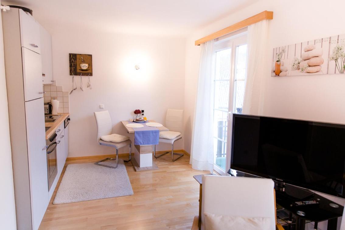 Wohnung Am See Steinbach am Attersee Exterior foto